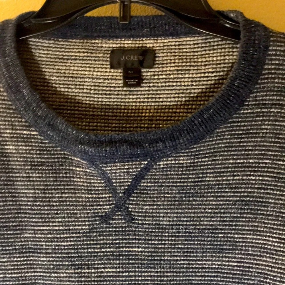 J. Crew sweater size M long sleeves 100% cotton gray blue pullover